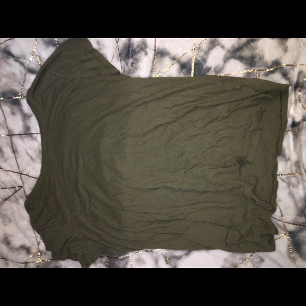 Dark Green tee